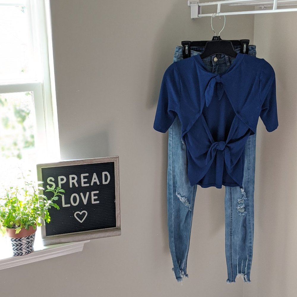 GAP Blue Backout Tee - XS Petite